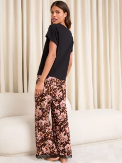 Imprimé Léopard - Ensemble pyjama Lipsy en jersey à Manches courtes bordé de dentelle Pantalons