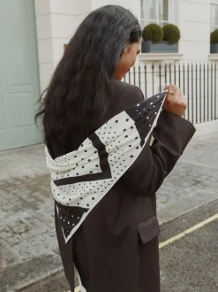 Imprimé monochrome à pois - Écharpe carrée Satin