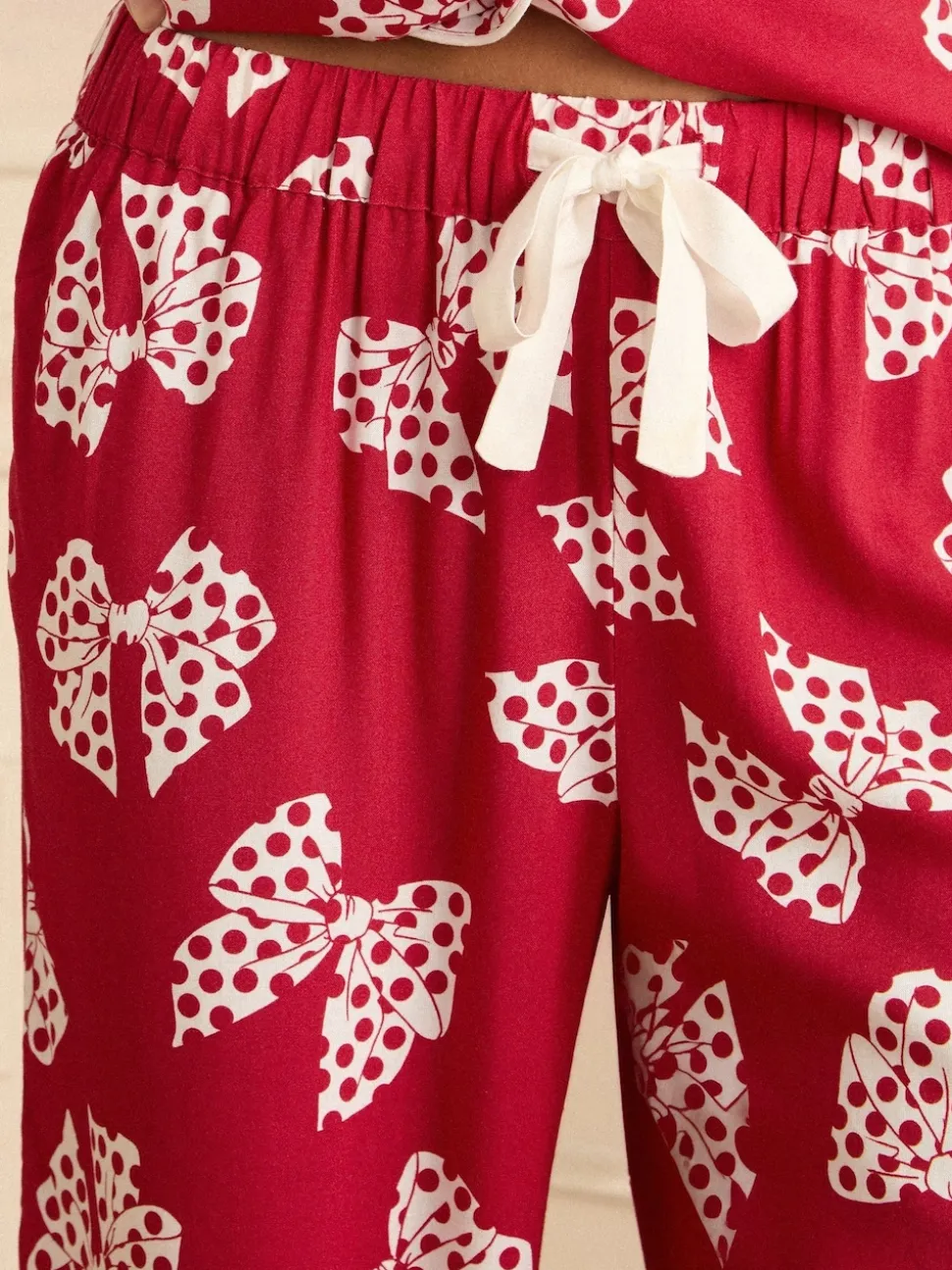 Imprimé nœud rouge et blanc - Ensemble pyjama Love & Roses à boutons