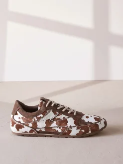 Imprimé vache - Baskets slim en cuir haut de gamme à lacets