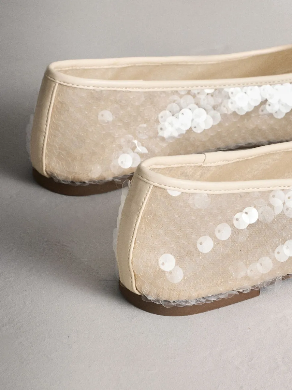 ivoire - Chaussures plates à sequins Forever Comfort® à bout rond
