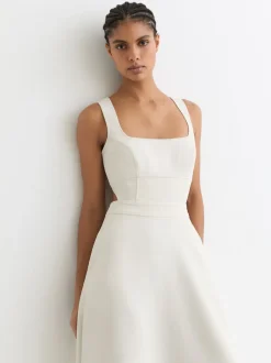ivoire - Robe mi-longue Reiss Dina en sergé à découpe à la taille