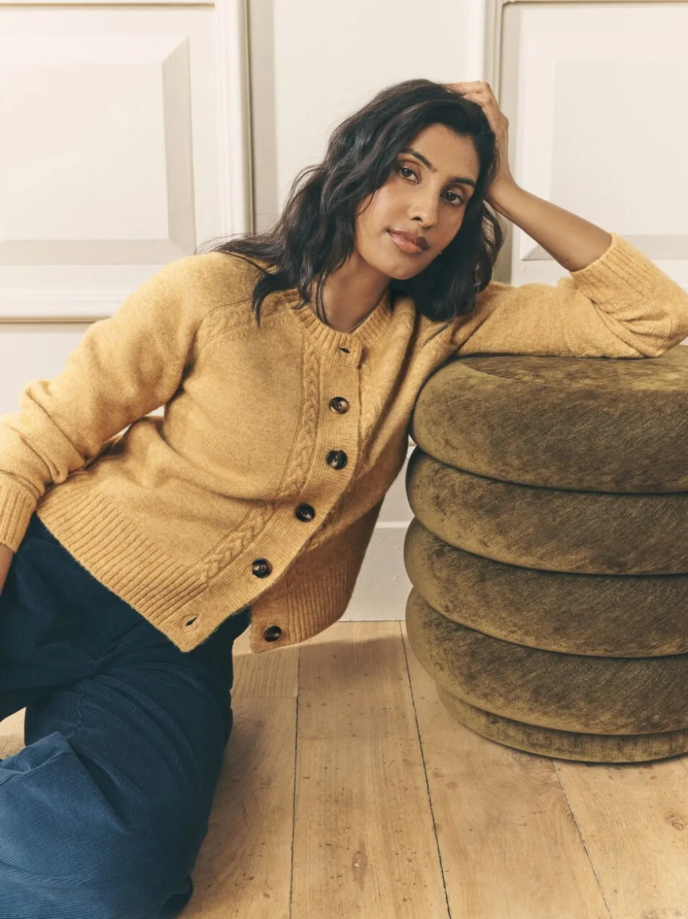 jaune ocre - Cardigan Laura Ashley en maille torsadée