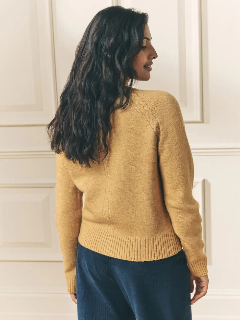 jaune ocre - Cardigan Laura Ashley en maille torsadée