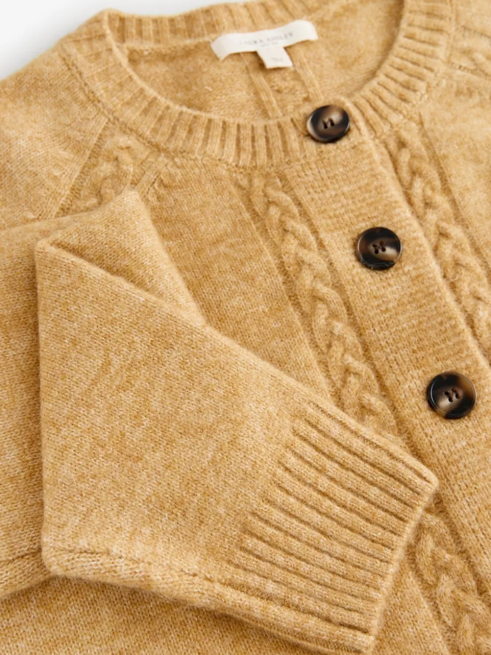 jaune ocre - Cardigan Laura Ashley en maille torsadée