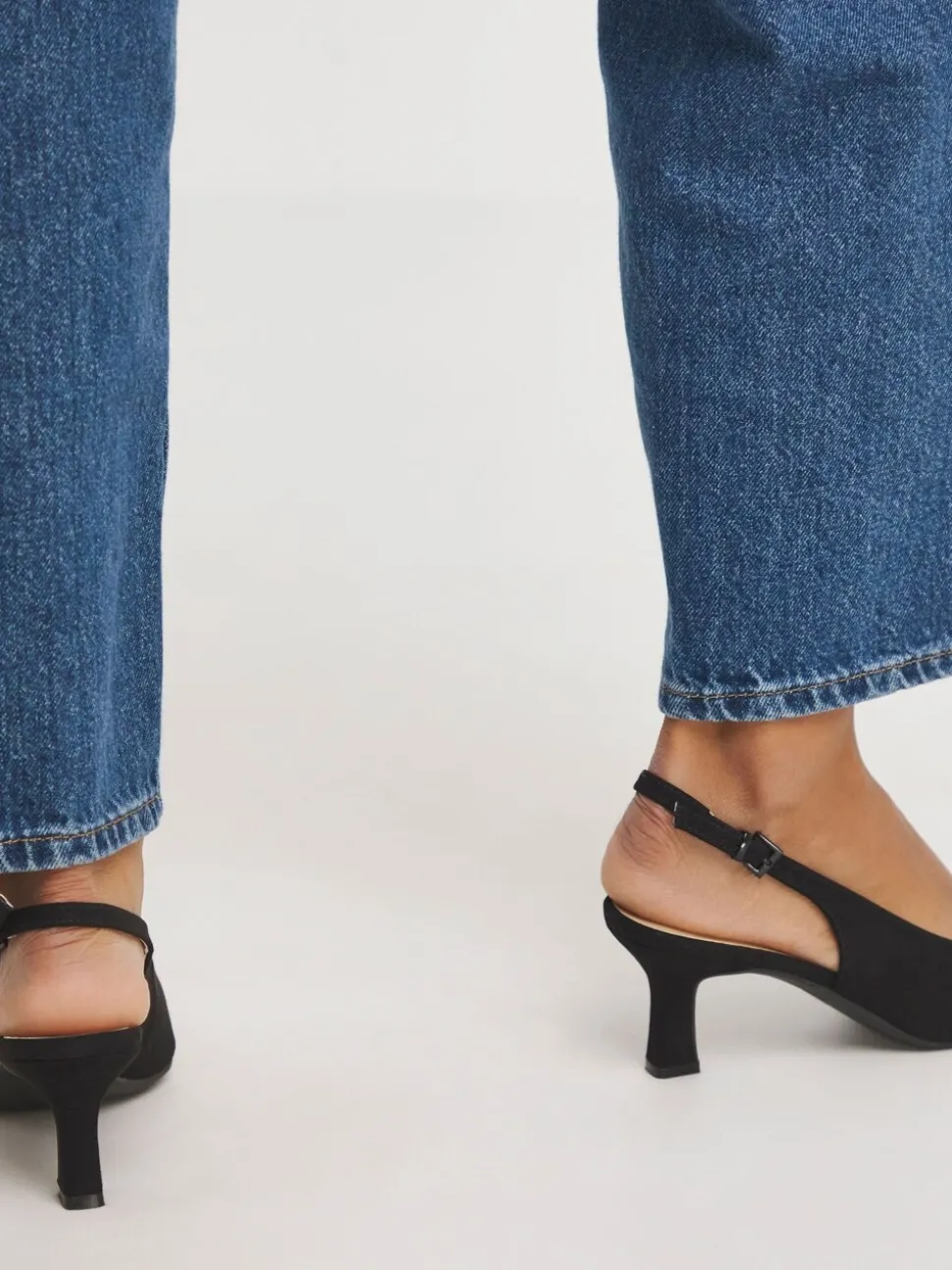 JD Williams Chaussures à talon Kitten heel à semelle souple en Coupe large