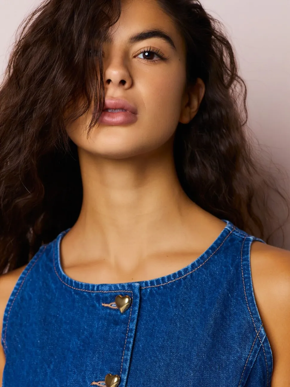 Jean bleu moyen - Gilet boutonné cœur