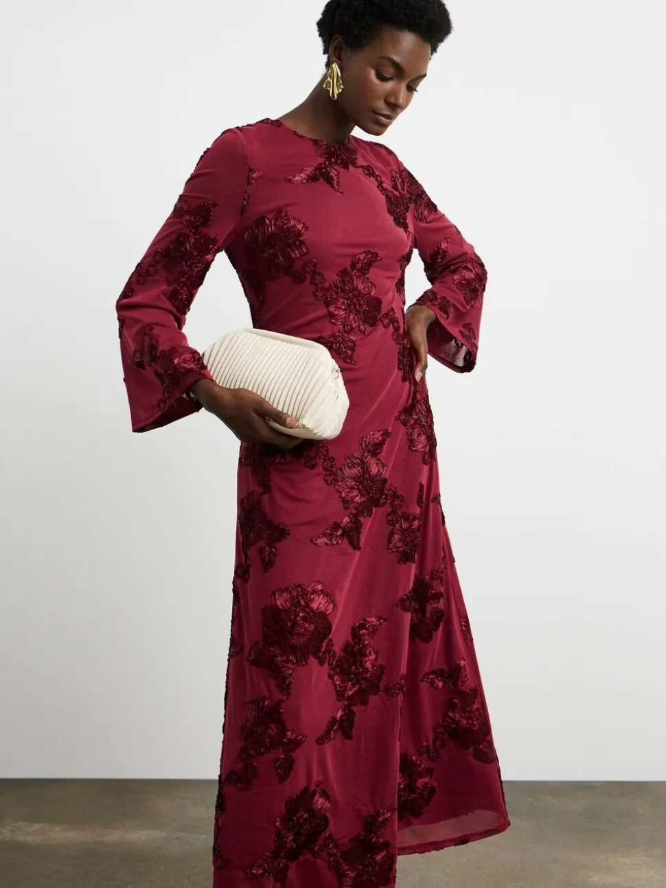 Joanna Hope Robe longue Magisculpt texturée fleurie rouge bordeaux