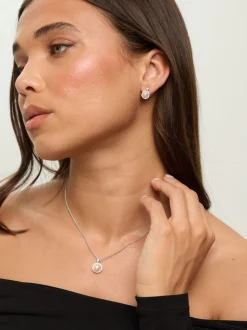 Jon Richard Coffret cadeau plaqué et cubique en zircone perle Halo