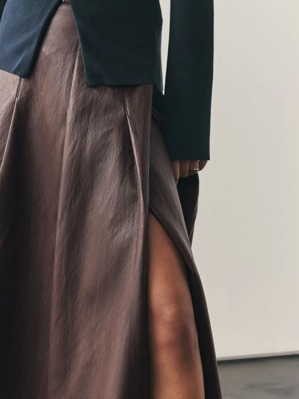 Jupe Kilt mi-longue Nodinary en similicuir