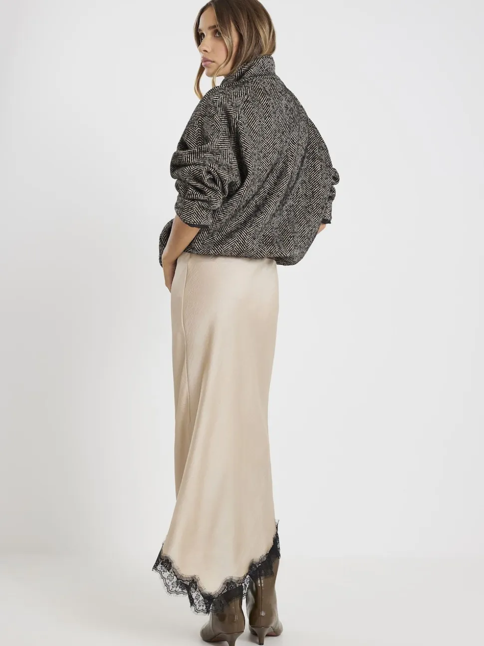 Jupe River Island en satin avec dentelle