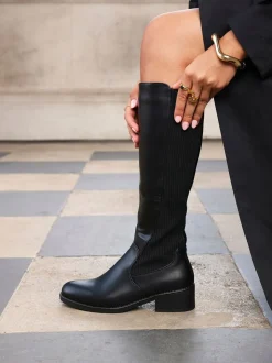 Linzi Renae Classic High Leg Riding Boot With Elasticated Back Panel (bottes cavalières classiques à tige haute avec panneau arrière élastiqué)