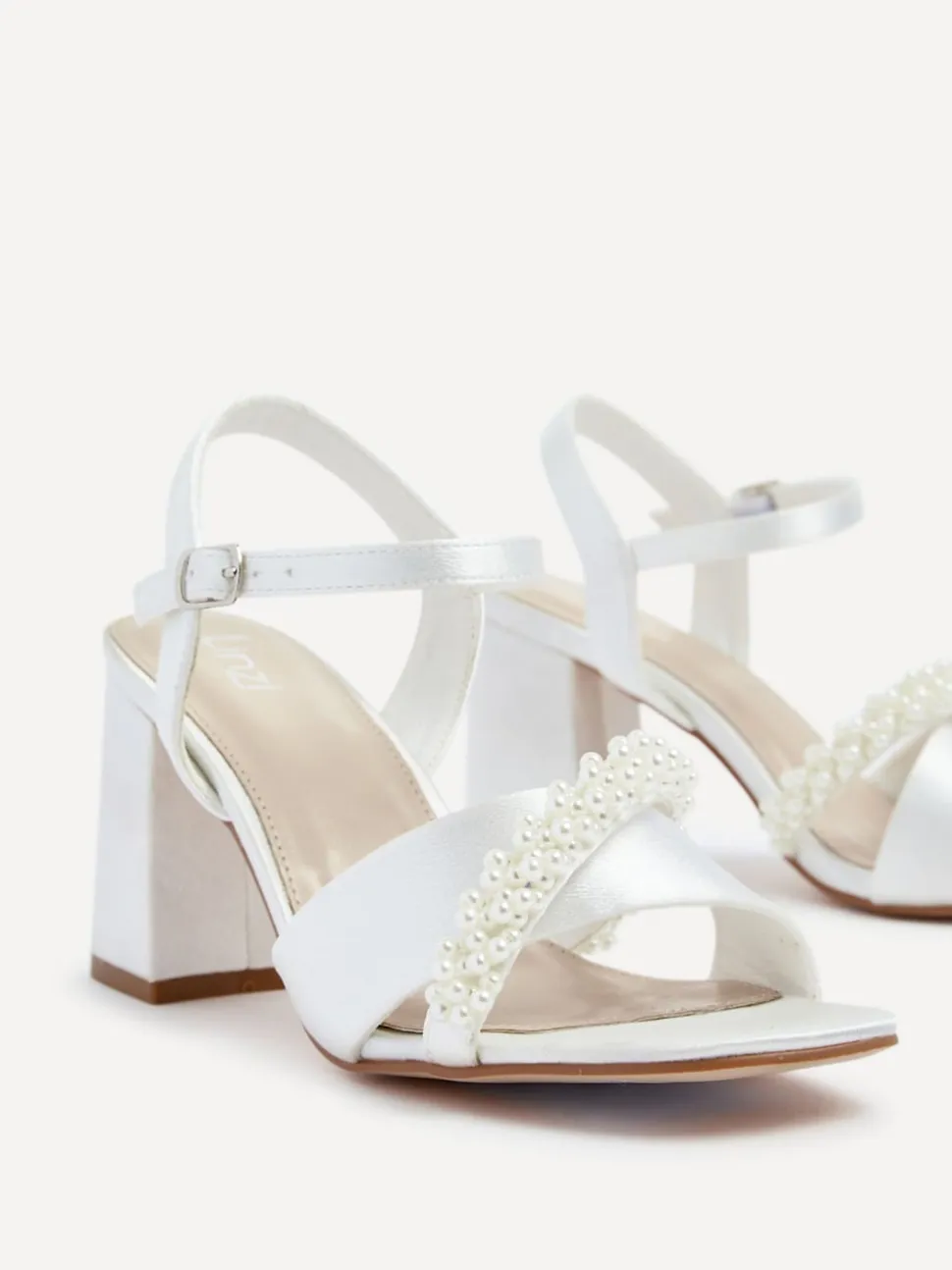 Linzi talon carré Iris Mariage avec lanière d’orteil avec ornements de perles