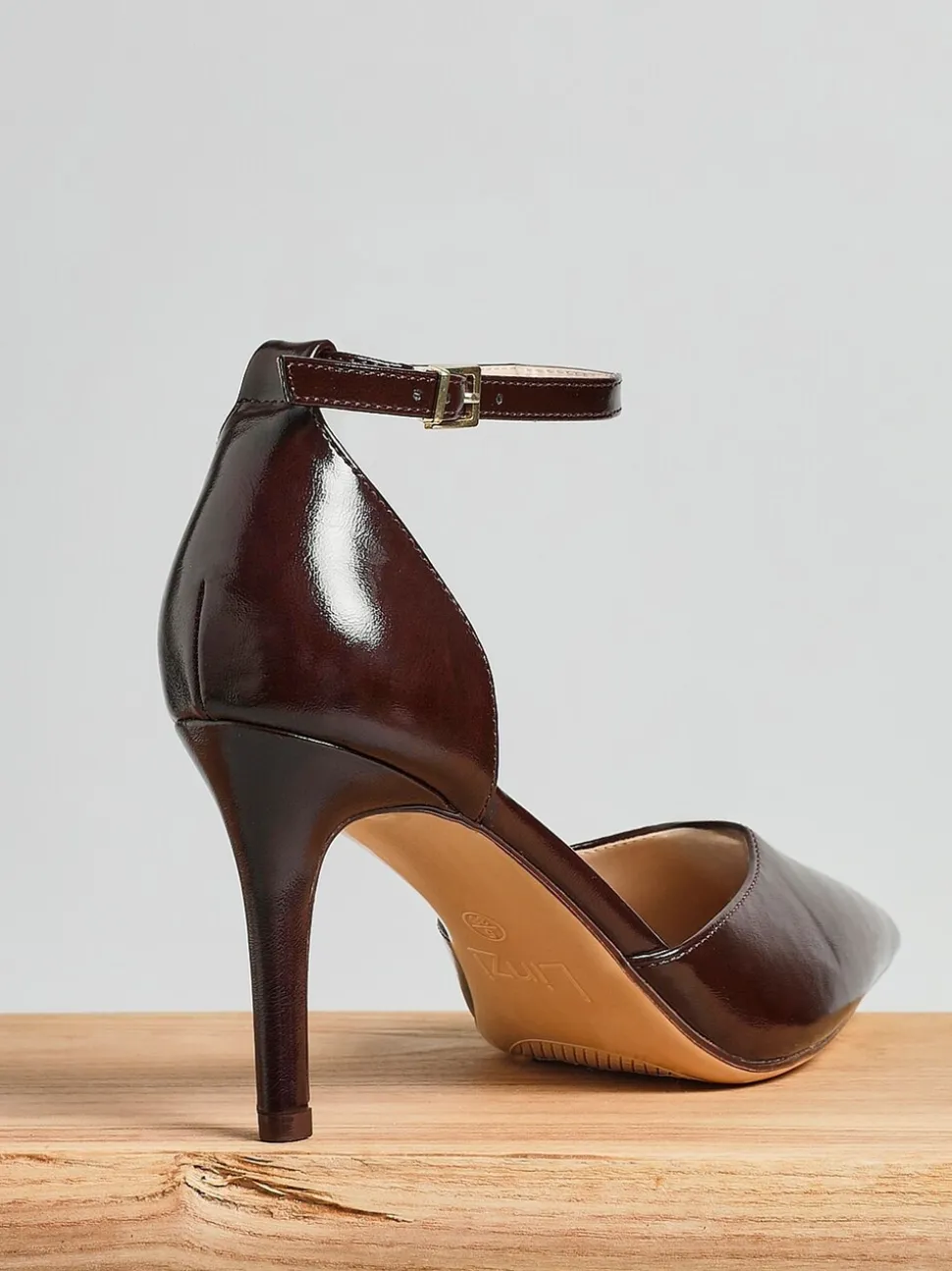 Linzi talons aiguilles classiques Thea