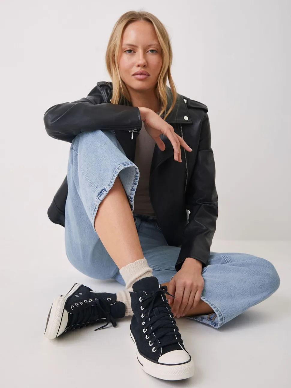 Léopard noir - Converse Baskets Chuck Taylor en daim sur l’ensemble
