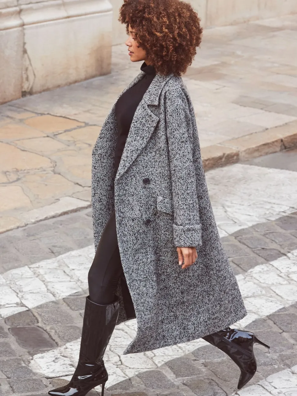 Manteau long Sosandar mélange de laine à chevrons gris et noir