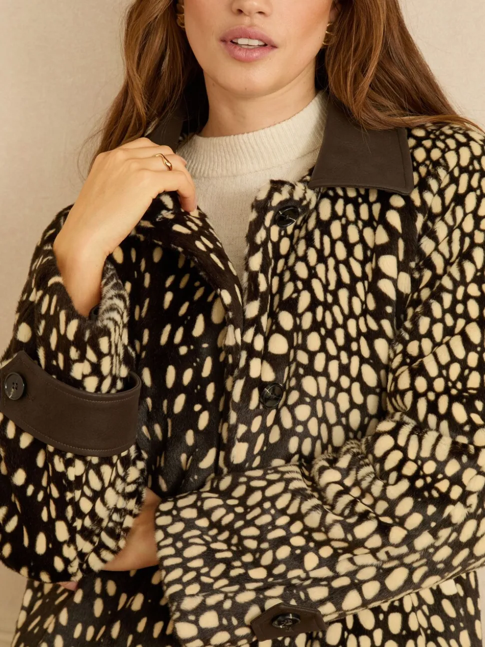 Manteau Love & Roses en fausse fourrure imprimé dalmatien avec col en similicuir