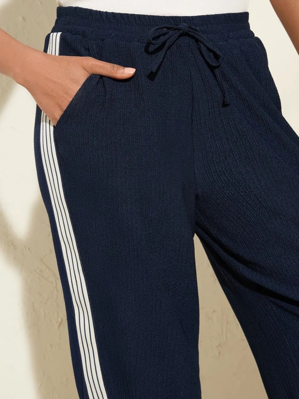 marine - Friends Like These Effet froissé Pantalon ample en jersey