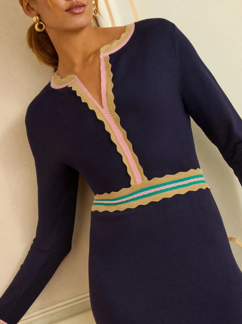 marine - Robe mi-longue Love & Roses en maille à encolure crantée