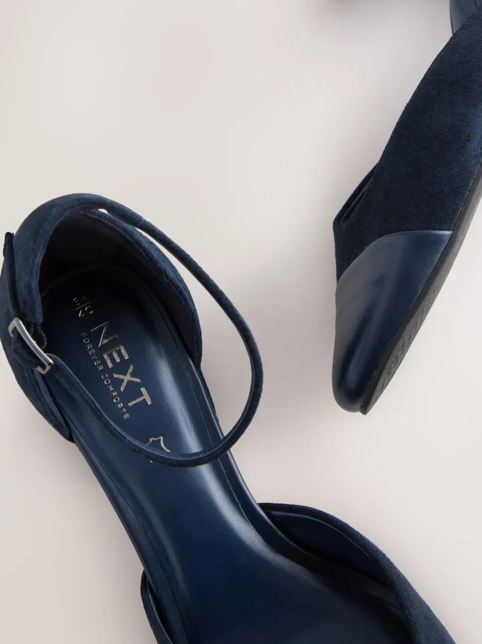 Marine Suede - Chaussures à talons carrés avec embout