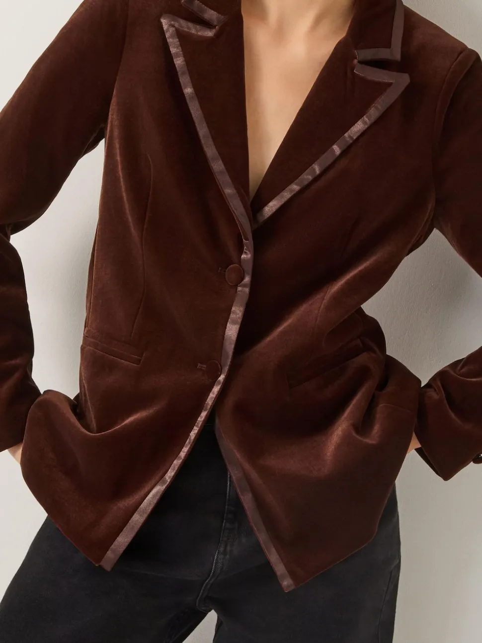 Marron - Blazer Monsoon Mila en velours à simple boutonnage