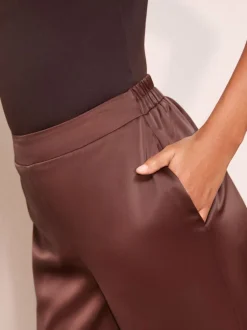 Marron - Friends Like These Pantalons Satin Jambe large