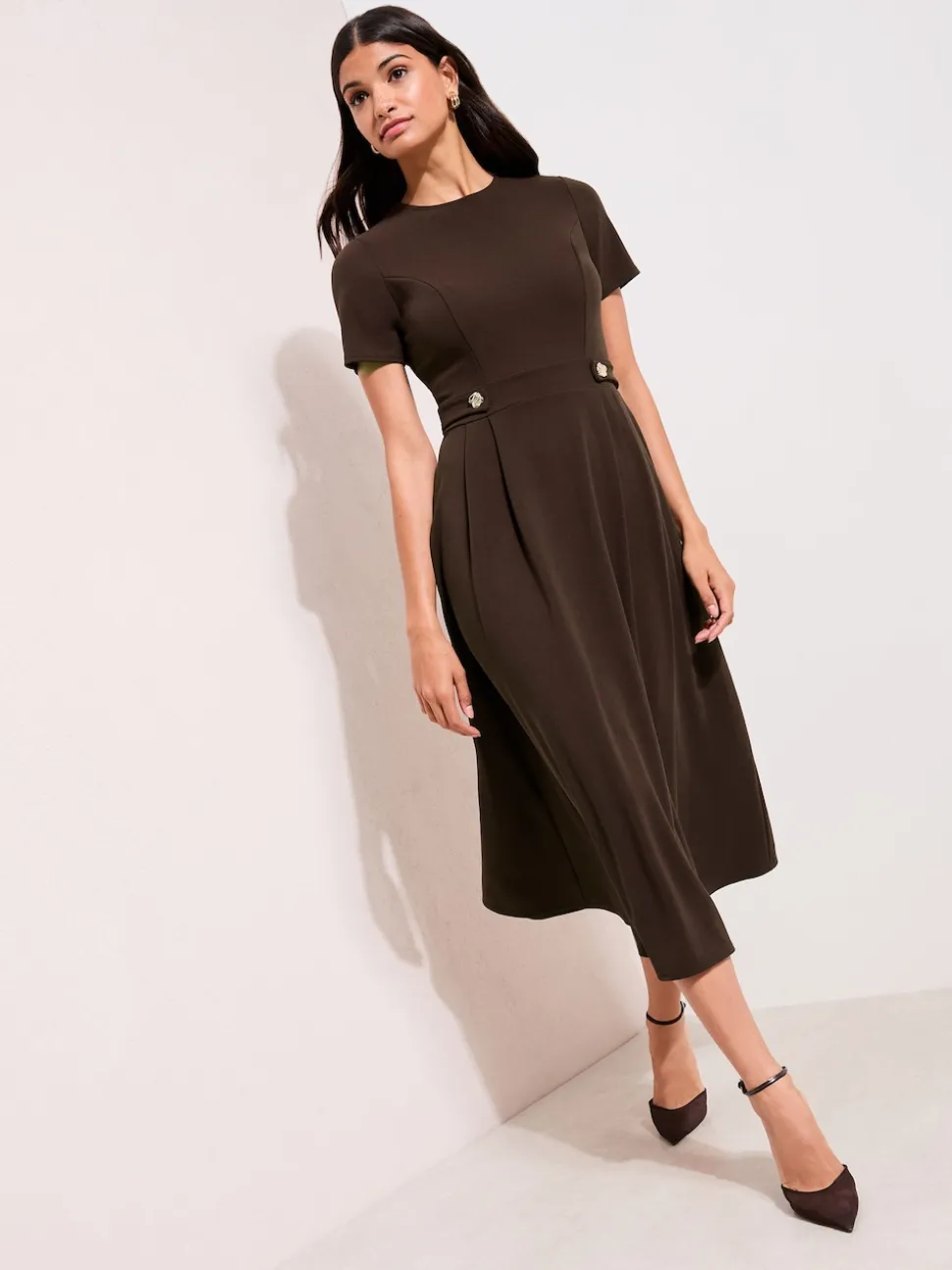 Marron - Friends Like These Tab Detail Manches courtes Mi-long habillé Robe