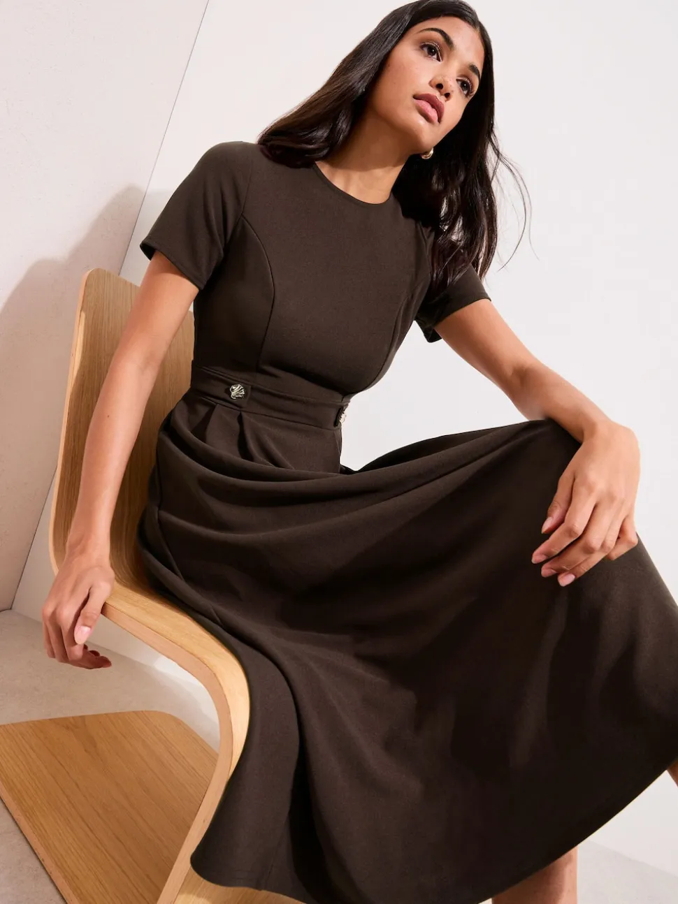 Marron - Friends Like These Tab Detail Manches courtes Mi-long habillé Robe