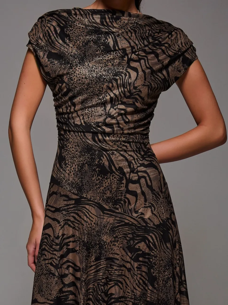 Marron - Jolie Moi Robe Midaxi asymétrique drapée à col coupé