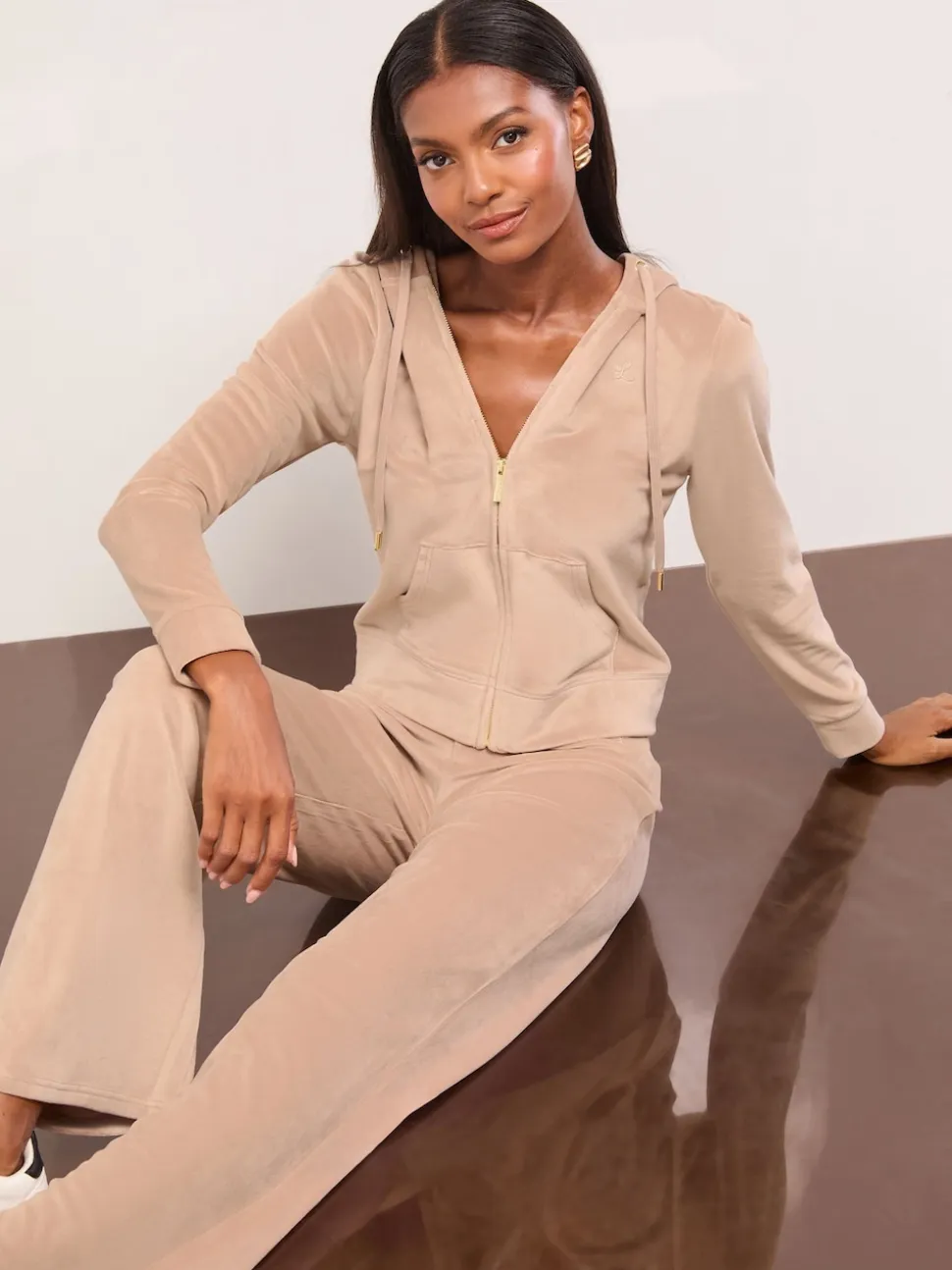 Marron - Pantalon de jogging Lipsy Ample décontracté en velours brodé