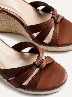 Marron - Sandales Linzi Goddess Compensées avec bretelles nouées sur le devant