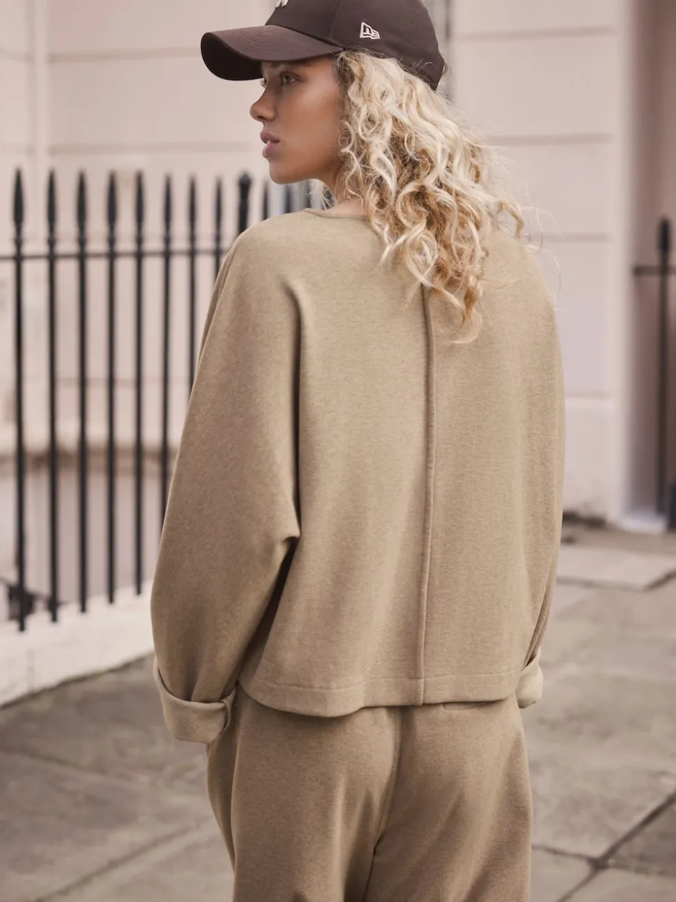 Marron café - Sweat-shirt à manches longues à col souple avec finition brossée douce