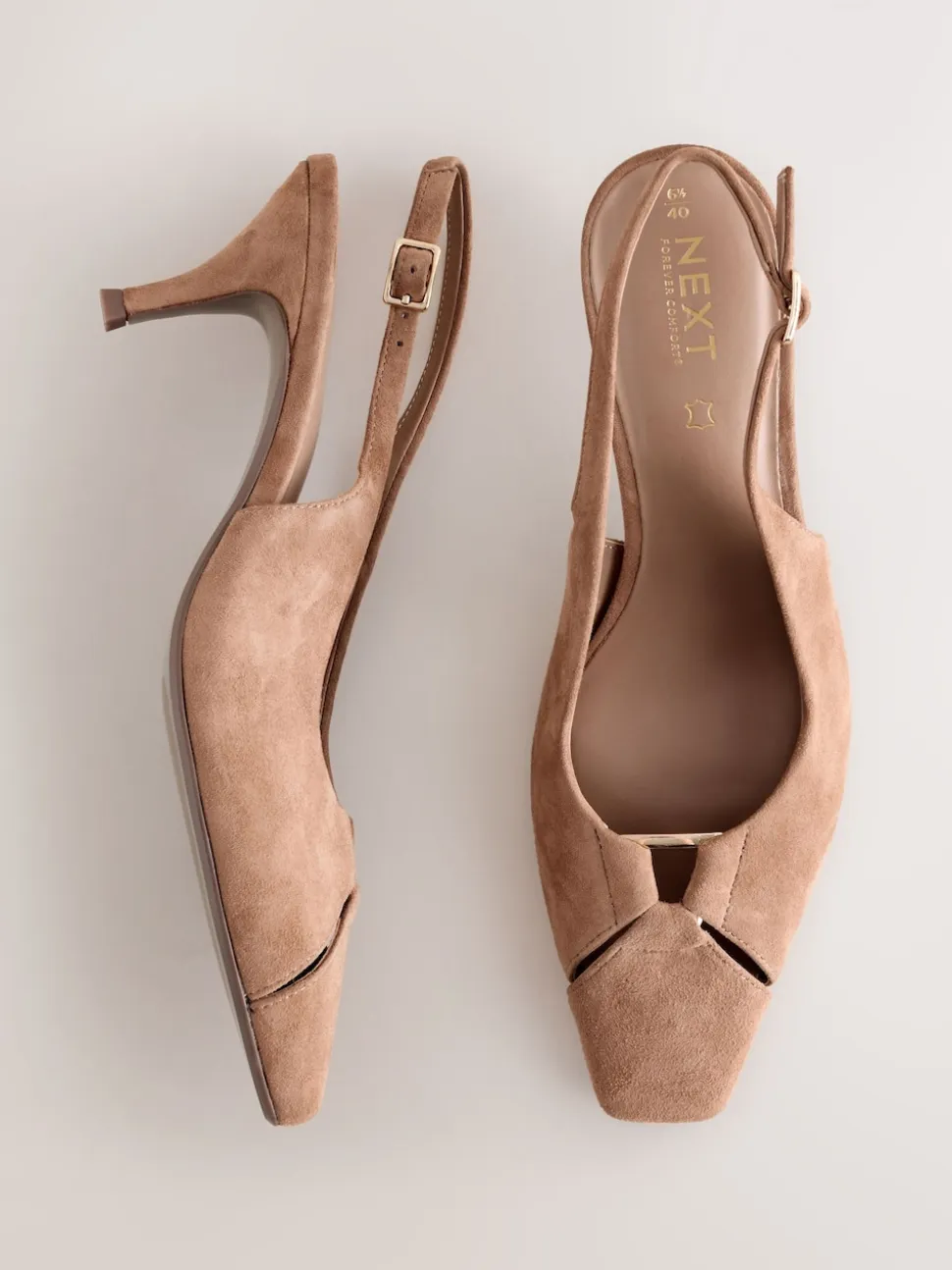 Marron chameau - Chaussures à talons à bride arrière en cuir et détails découpés