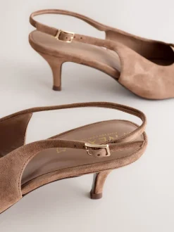 Marron chameau - Chaussures à talons à bride arrière en cuir et détails découpés