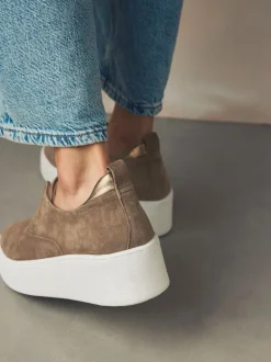 Marron chocolat - Baskets Signature en cuir à plateforme compensée épaisse