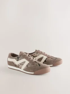 Marron chocolat - Baskets à lacets Forever Comfort® Slimeline à bandes latérales