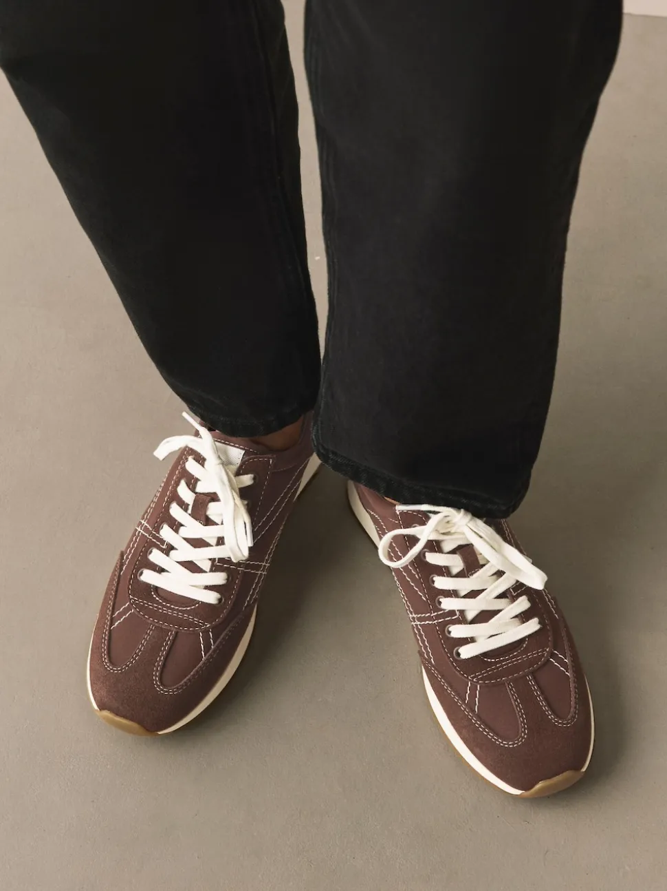 Marron chocolat - Baskets à lacets Forever Comfort® à empiècements