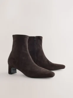 Marron chocolat - Bottes chaussettes à talon bloc et bout ciselé