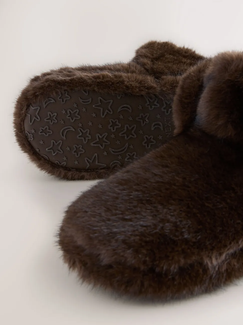 Marron chocolat - Chaussons style boots en fausse fourrure
