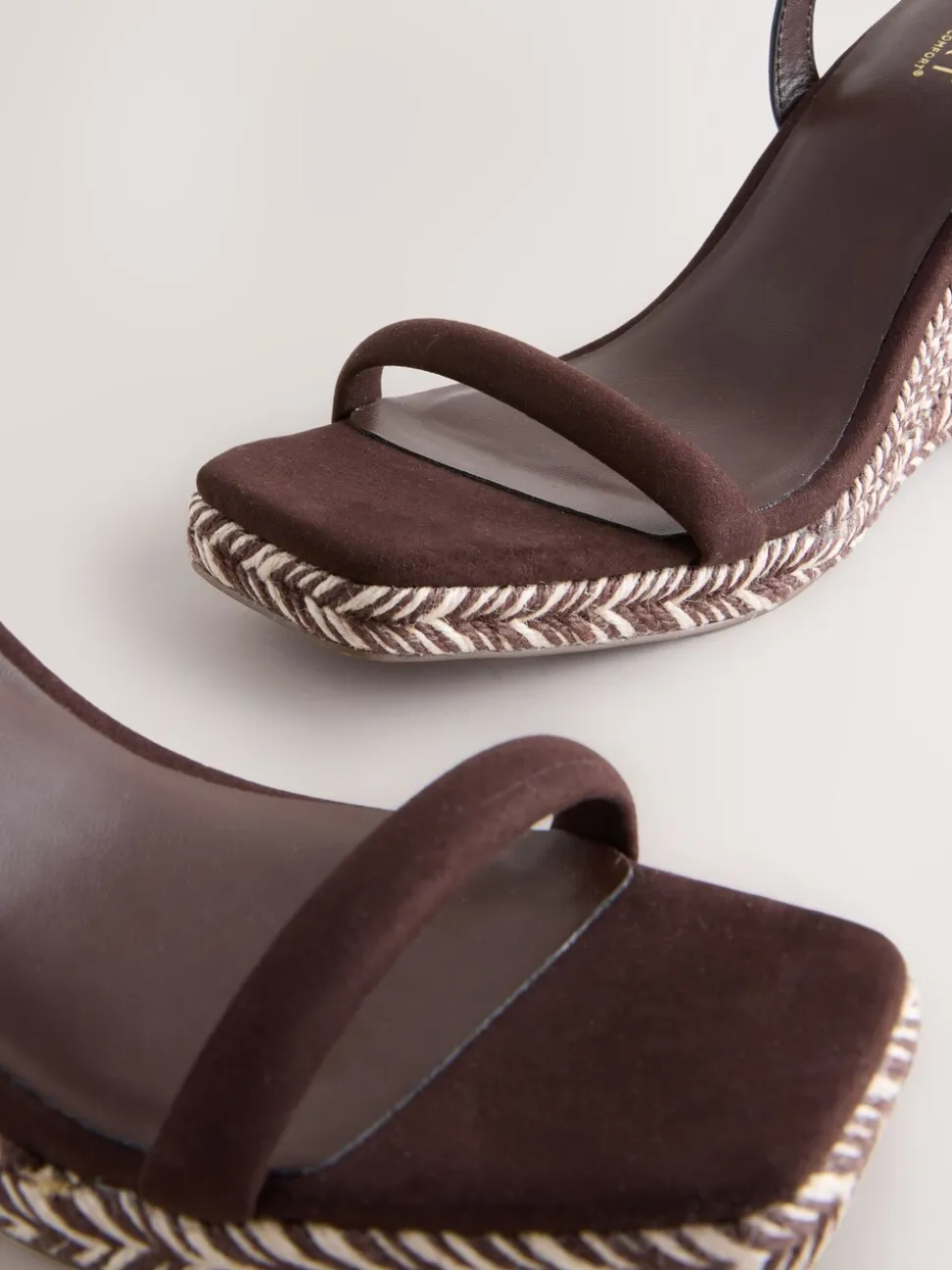 Marron chocolat - Espadrilles à bout carré et talons compensés
