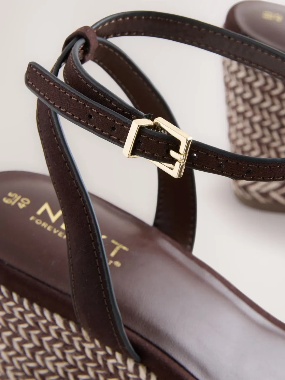Marron chocolat - Espadrilles à bout carré et talons compensés