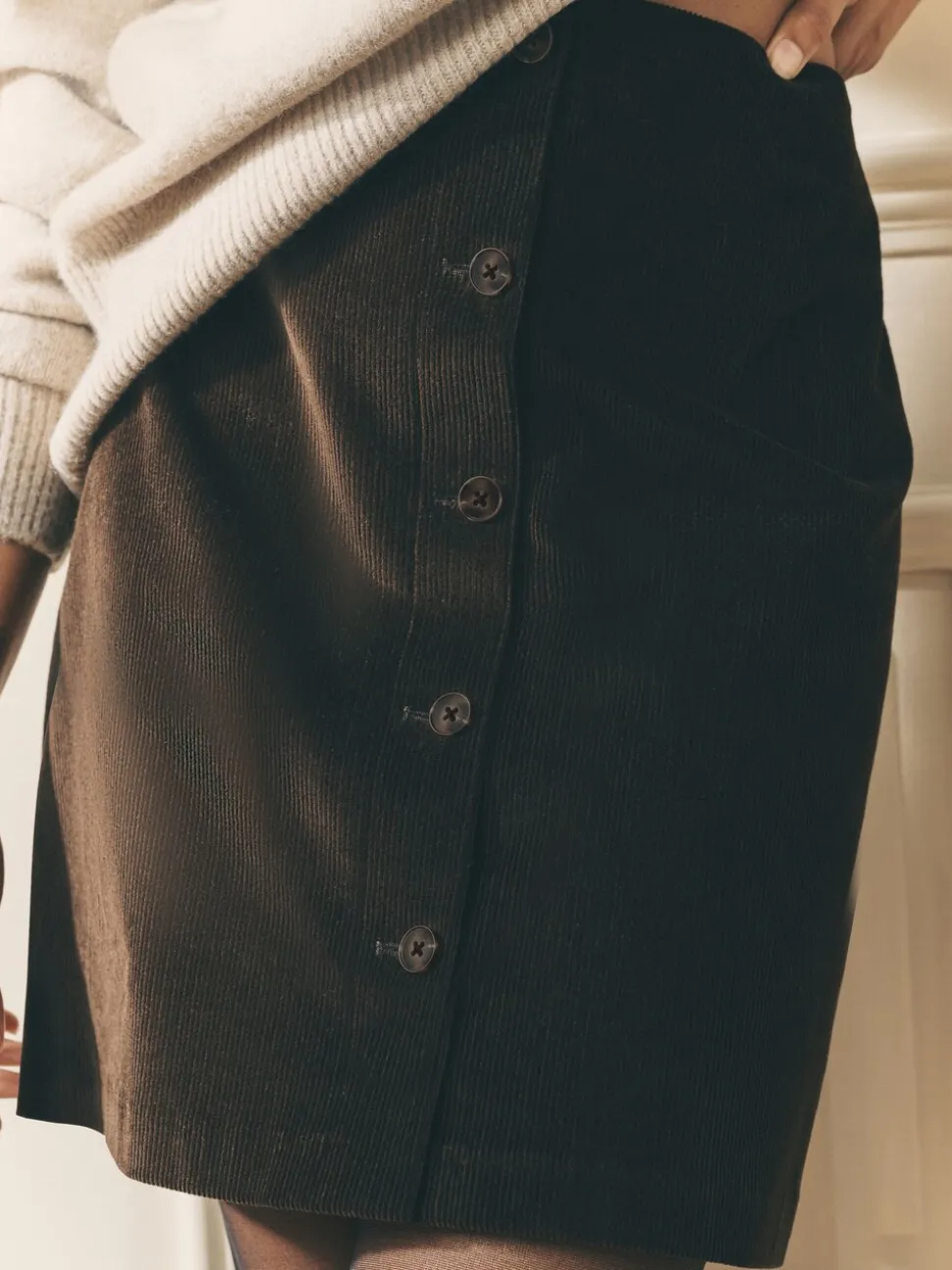 Marron chocolat - Jupe courte à carreaux Laura Ashley Dogtooth en laine