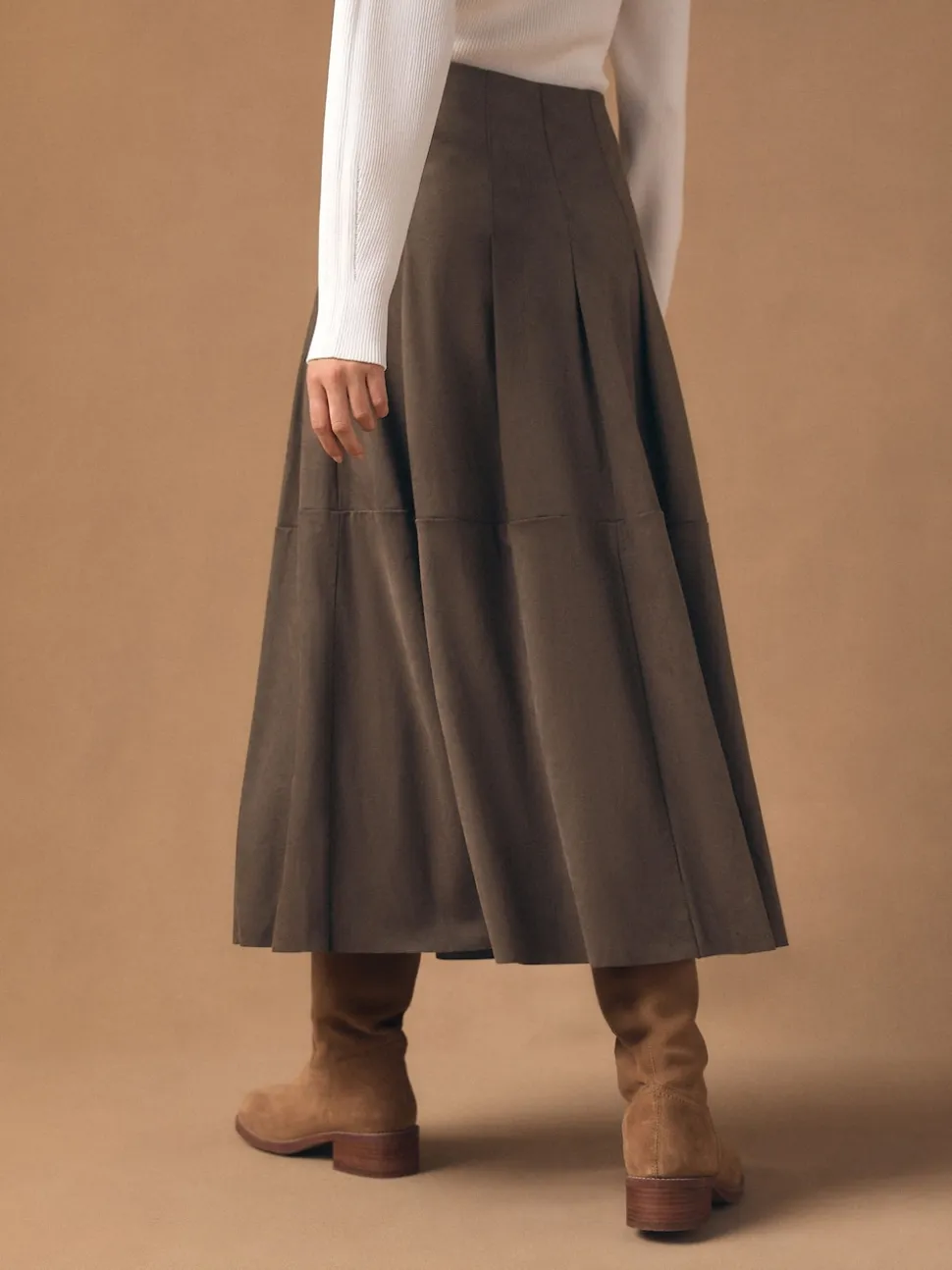 Marron chocolat - Jupe kilt mi-longue en faux daim