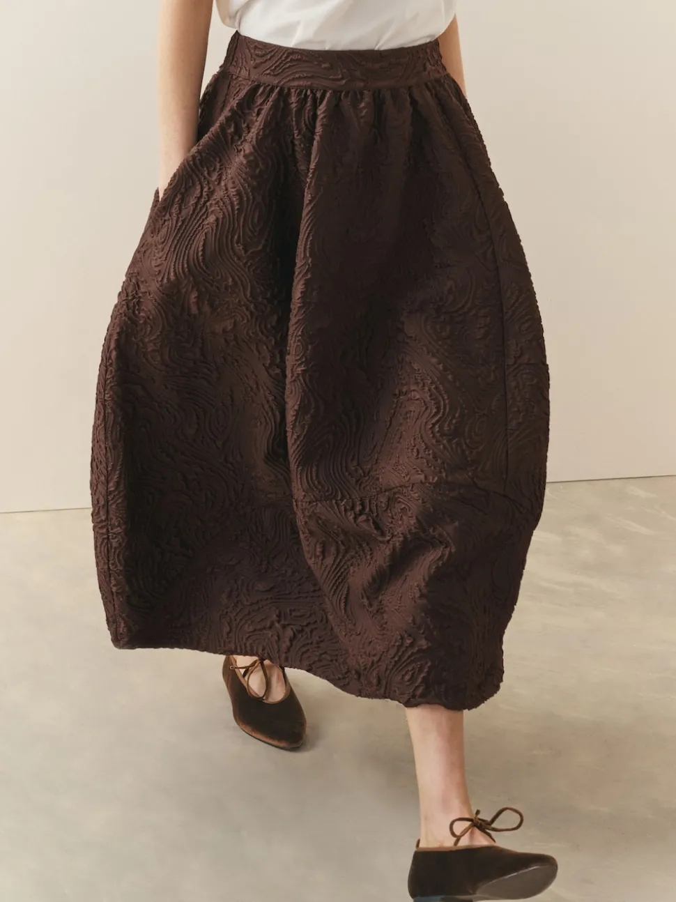 Marron chocolat - Jupe mi-longue en jacquard Two Ordinary Volume
