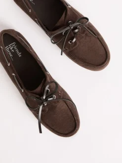 Marron chocolat - Mocassins Friends Like These à lacets Comfort en faux suède