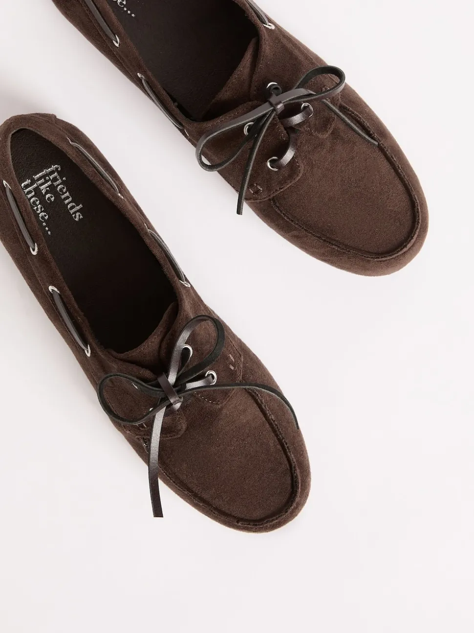 Marron chocolat - Mocassins Friends Like These à lacets Comfort en faux suède