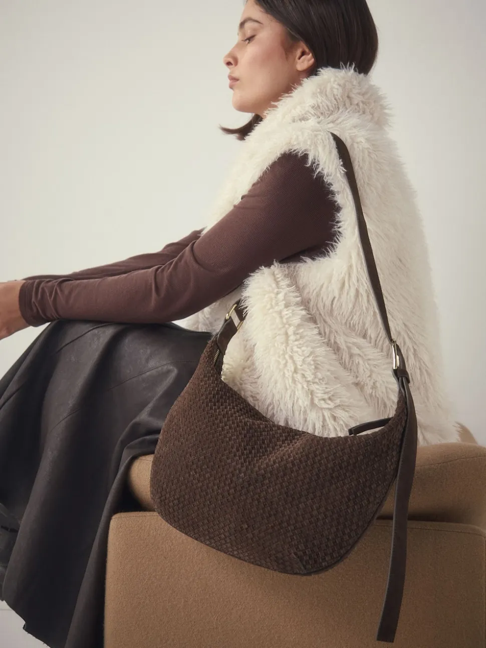 Marron chocolat - N. Premium sac bandoulière en Daim tissé