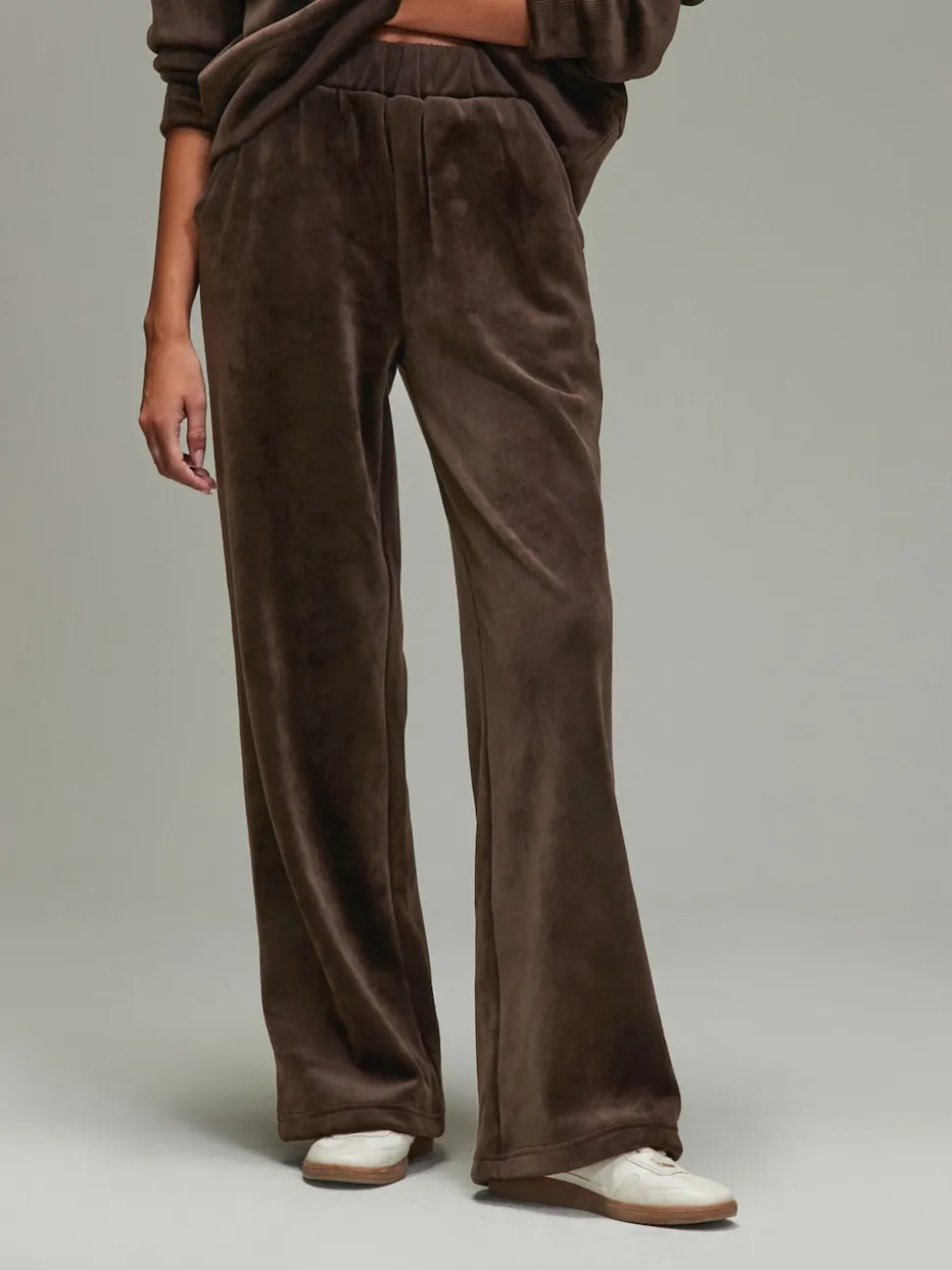 Marron chocolat - Pantalons en velours côtelé doux à jambe large
