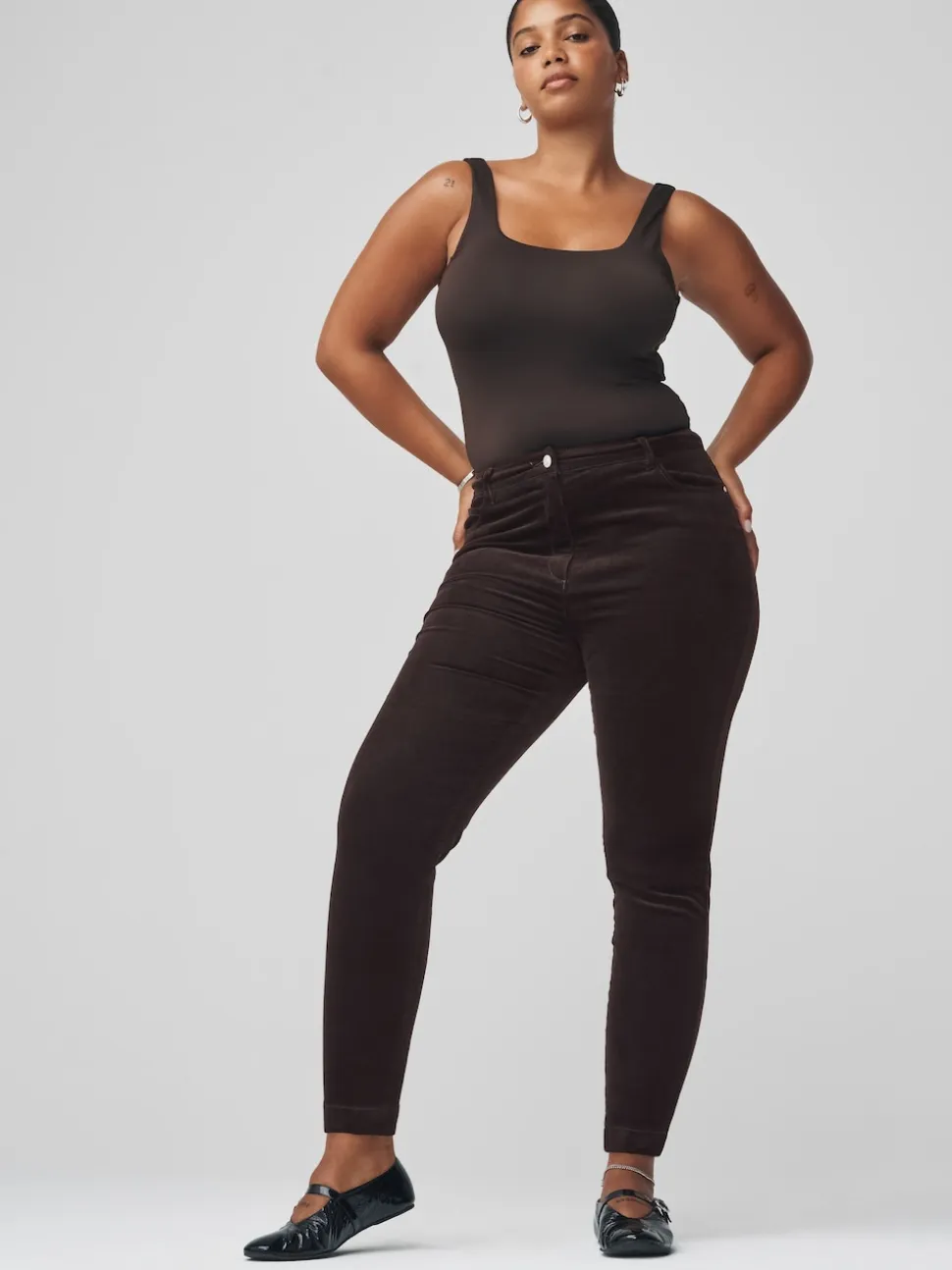 Marron chocolat - Pantalon sablier skinny en velours côtelé