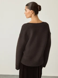 Marron chocolat - Pull côtelé en maille à col en V